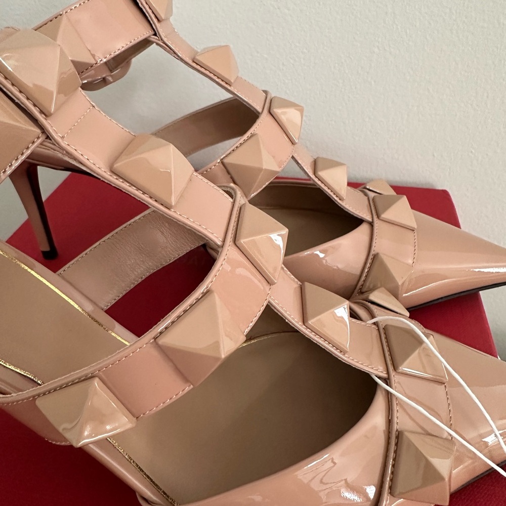 Valentino Garavani Women's Nude Studded Heels - Picture 4 of 7